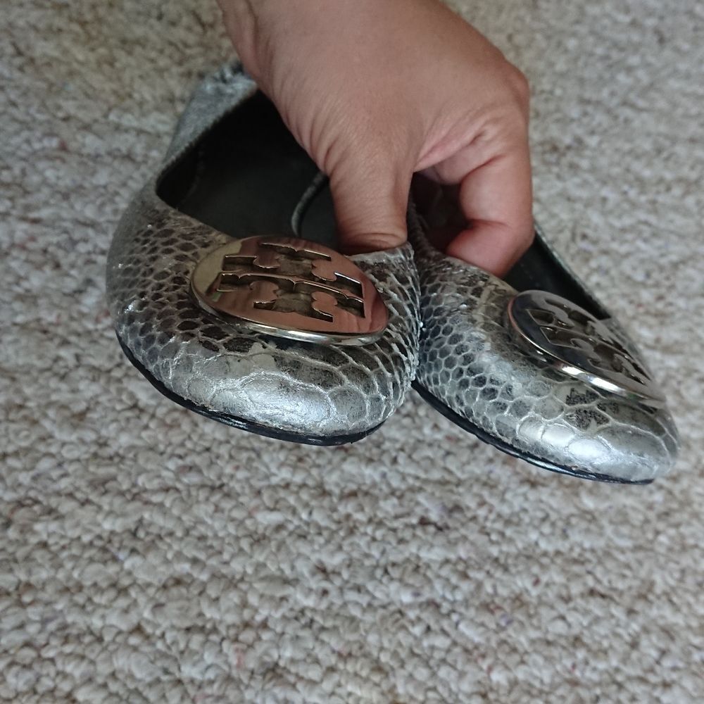 Tory Burch gray Leather Ballet Flat in gray/silver size 6.5 - Picture 7 of 11
